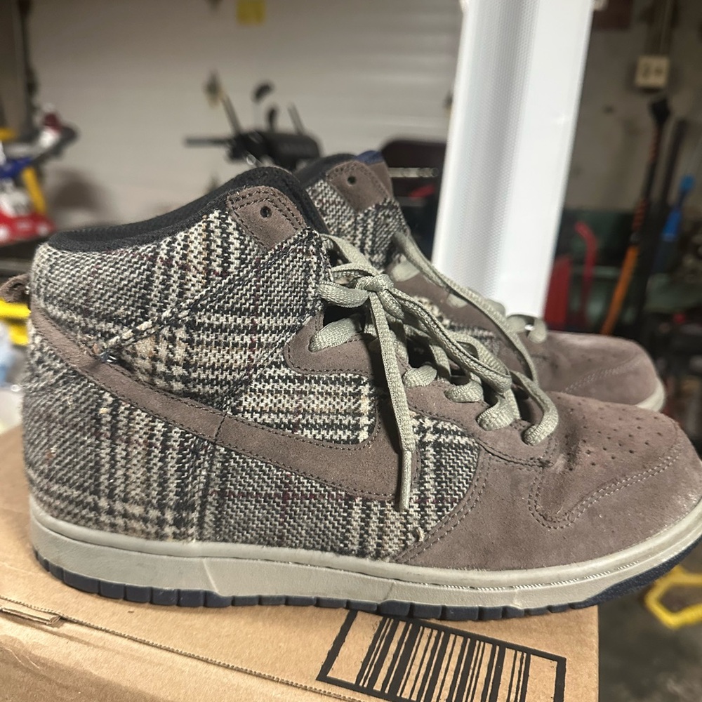 Nike Dunk High Premium Tweed Pack size 8